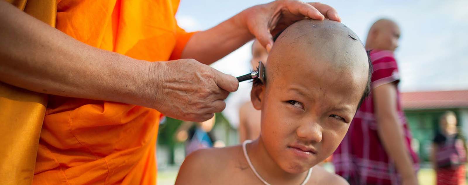 Pourquoi les Bouddhistes se rasent la tête ?