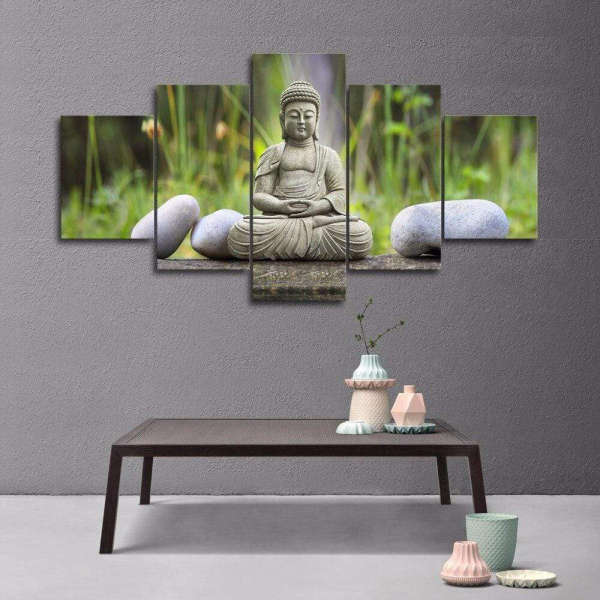 Tableau Bouddha<br> Statuette du Bouddha dans un jardin - [variant_title]