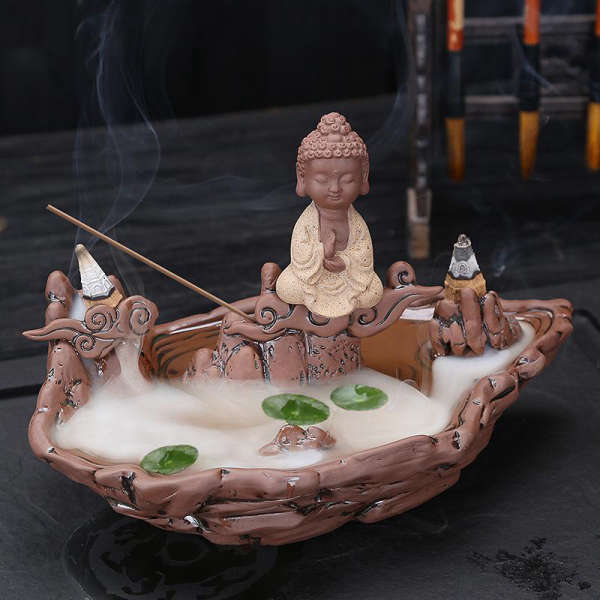 Porte Encens Bouddha méditation sur l'étang | Univers Bouddha
