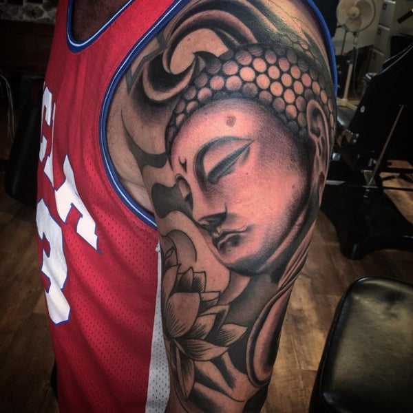 Tatouage bouddha de méditation